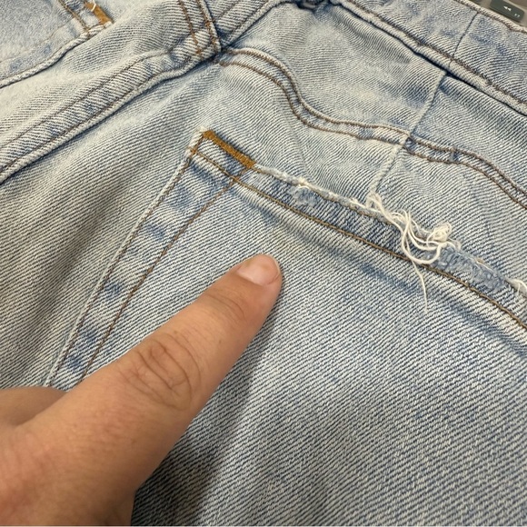 Abercrombie & Fitch The Ankle Straight Ultra High Rise Jeans - Picture 7 of 8